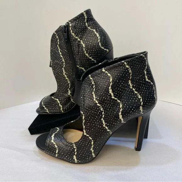 Gianni Bini Snakeskin Leather Peep Toe Ankle Bootie Stiletto Heel 7 - Picture 3 of 15